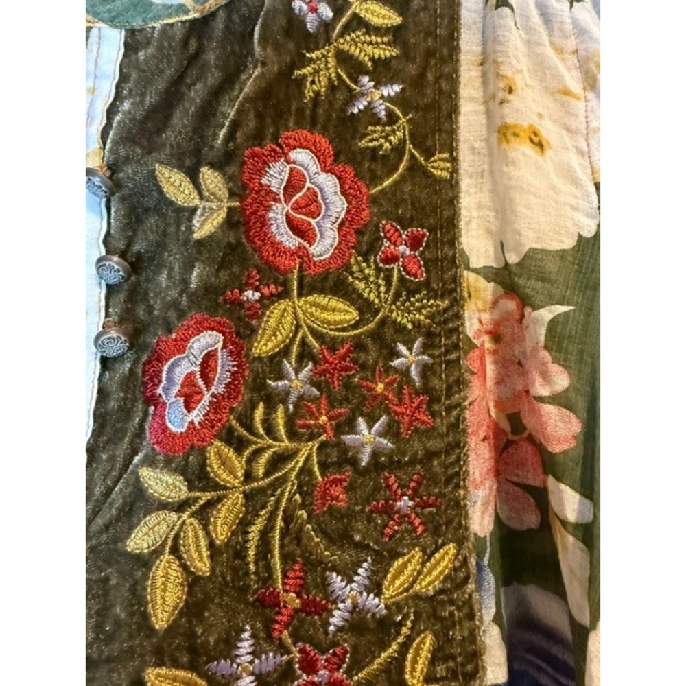 Aratta Silent Journey Floral Velvet Trim Embroidered 3/4 Button Top XL Olive - Picture 5 of 7